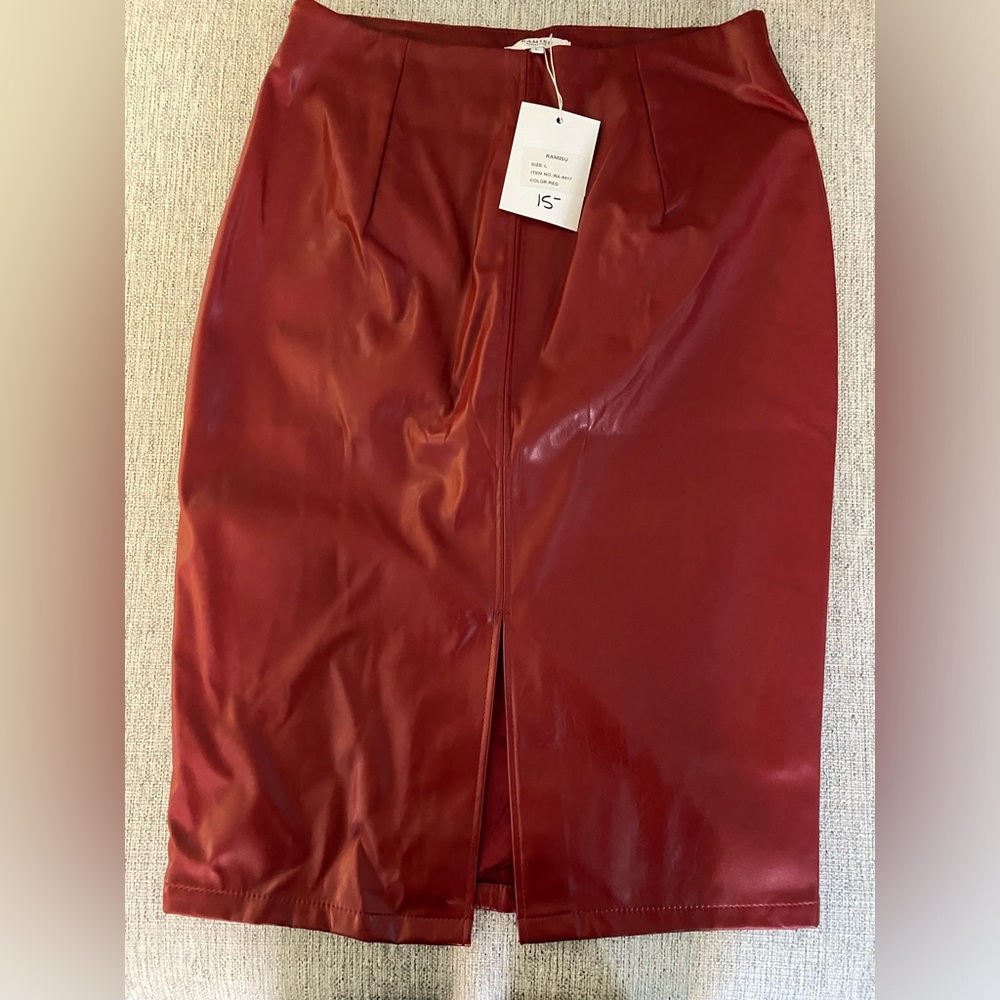 Ramisu (Amazon) Pencil Skirt (L)